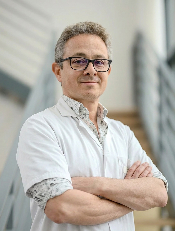 Dr Antoine BRUNA, Radiothérapeute Oncologue - CROM 95 - Centre de Radiothérapie et d'Oncologie Médicale du Val d'Oise